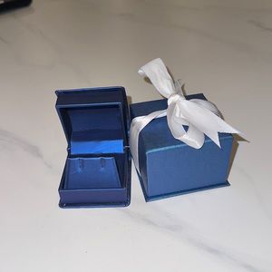 EARRING / CHAIN GIFT BOX JEWELRY GIFT BOX WITH BOW